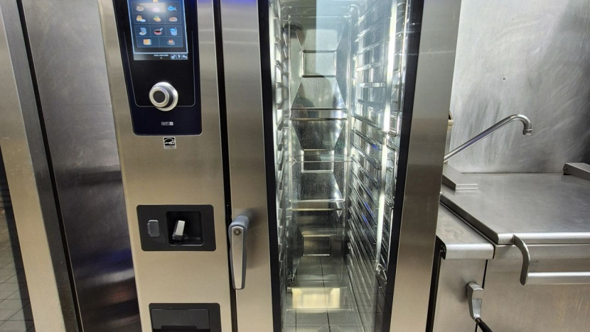 Installation d'un four mixte 20 niveaux