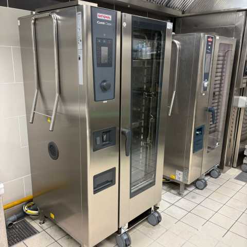Installation d’un four mixte iCombi Classic 20 niveaux Gaz de marque Rational dans un lycée de l'Isère